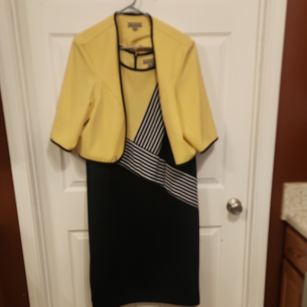 Elegant Yellow and Black Dress